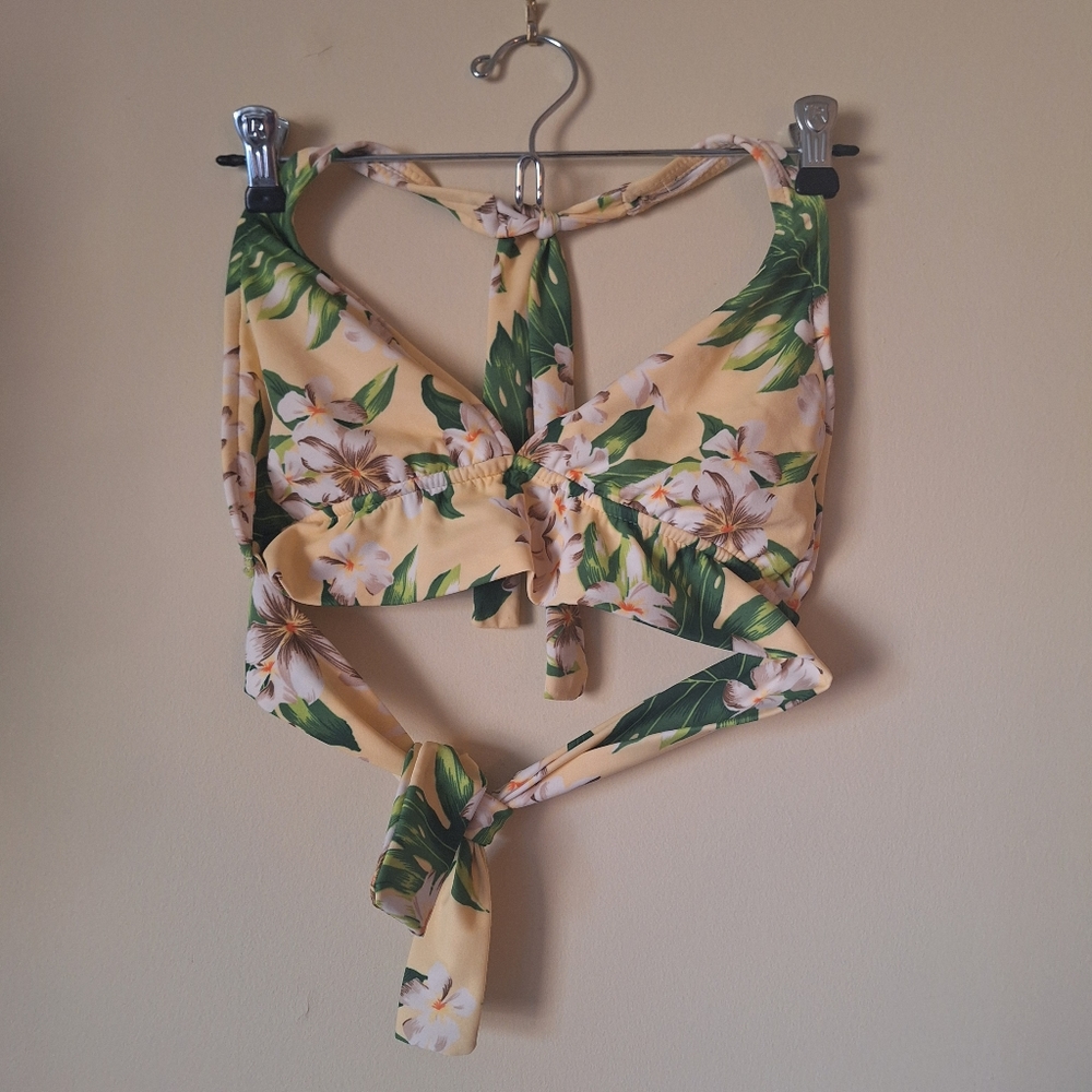 ⛱️ Venus Bikini Swim Tropical Print Yellow Green Ruffle Size M Swimsuit Top 6